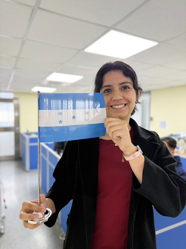 Six Flags, Six Cultures: United Continues Building a Global Talent Team